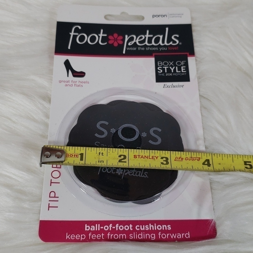 New In Packages Foot Petals & Lint Removing Sheets Styling Tools Duo - Picture 4 of 7